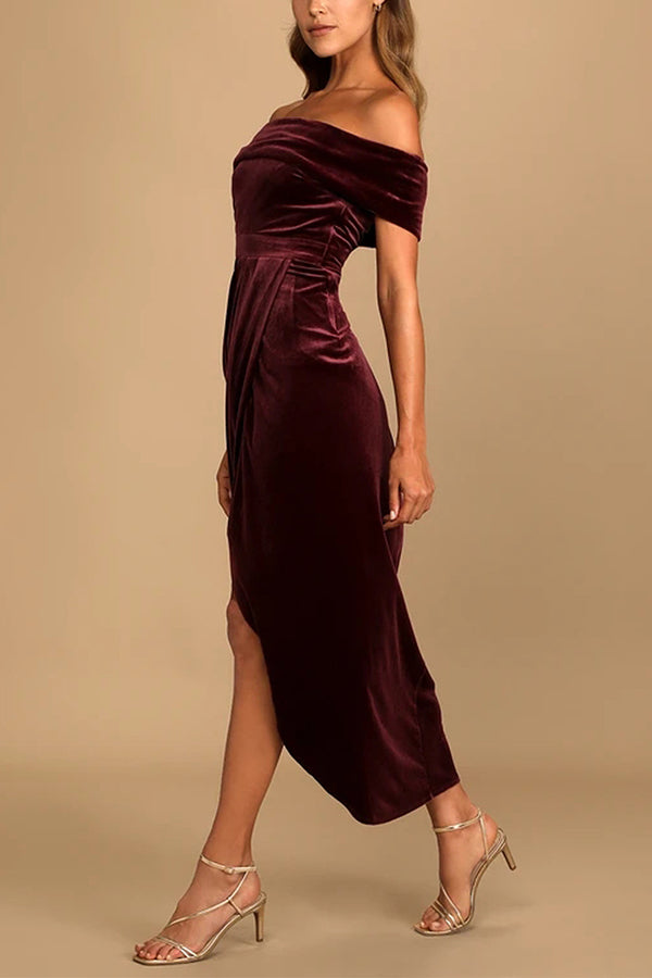 Elegant velvet one-shoulder slit dress