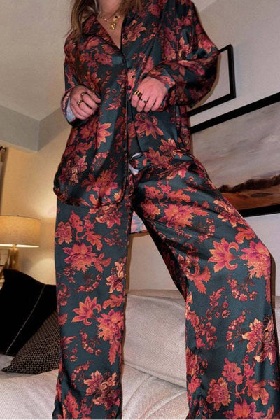 Vintage floral silk shirt and wide-leg pants suit