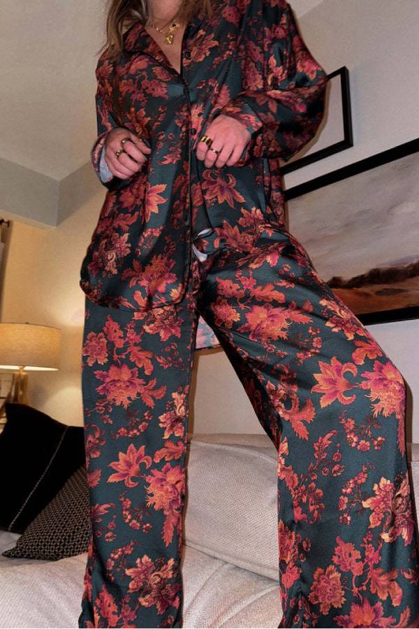 Vintage floral silk shirt and wide-leg pants suit