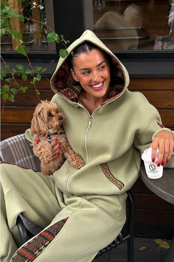 Ethnic-style Print Patchwork Zip Long Sleeve Hoodie and Elastic Waist Pocket Jogger Set