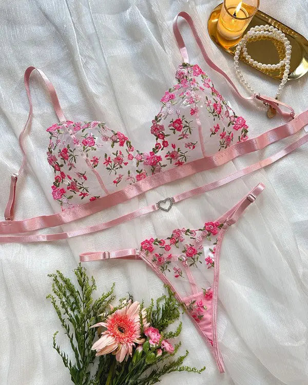 Floral Embroidery Hollow Heart Decor Lingerie Set