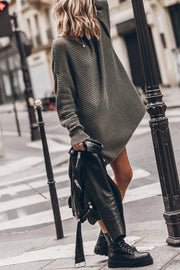 THE GREEN LONG KNITTED SWEATER