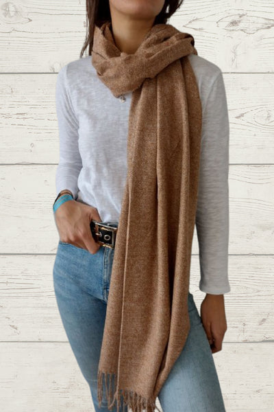 Scarf a speckled color, camel color