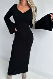 Ahion Knitted V Neck Long Sleeved Maxi Dress