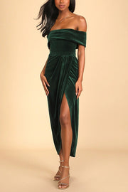 Elegant velvet one-shoulder slit dress