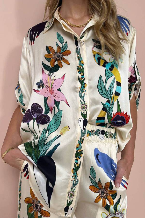 MODERN SOPHISTICATED FEEL SATIN UNIQUE PRINT BUTTON DOWN OVERSIZED BLOUSE