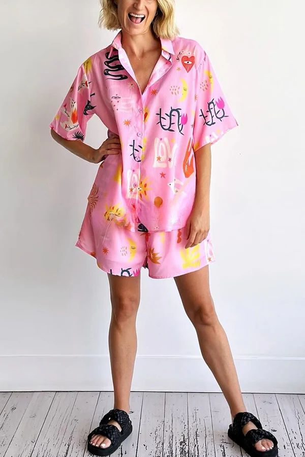 Unique Print Short Sleeve Top and Elastic Waist Loose Shorts Set