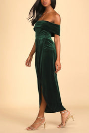 Elegant velvet one-shoulder slit dress