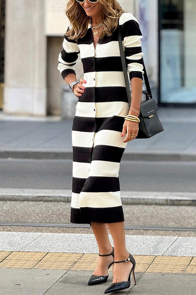 Black and white striped slim v-neck knitted dress